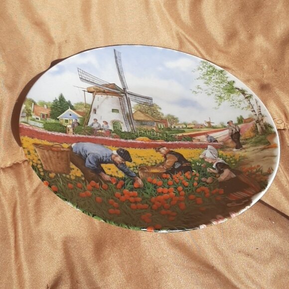 Royal Schwabap 1984 Ter Steege BV. Holland Plate Tulip Harvest 7"D - Picture 5 of 10